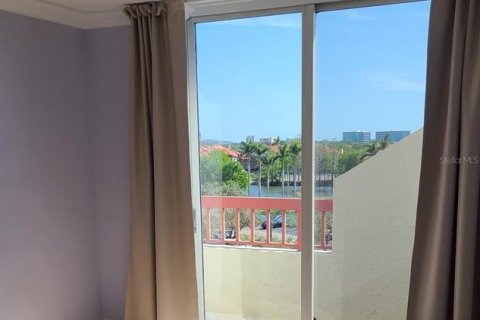 Condo in Clearwater, Florida, 1 bedroom  № 1630952 - photo 10