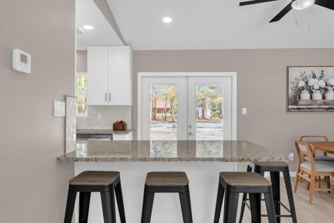 House in Cocoa, Florida 3 bedrooms, 111.48 sq.m. № 2215879 - photo 7