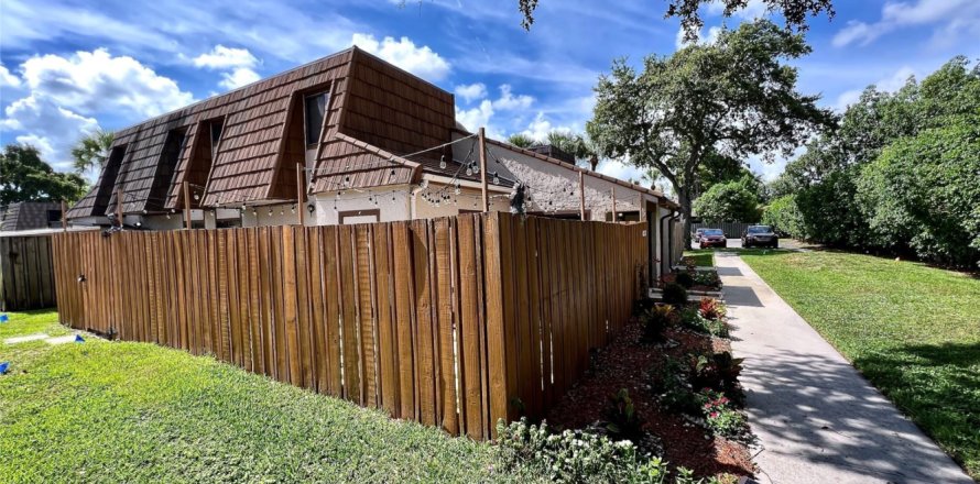 Adosado en West Palm Beach, Florida 2 dormitorios, 105.63 m2 № 1226023