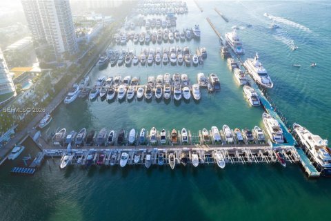 Copropriété à louer à Miami Beach, Floride: 2 chambres, 127.28 m2 № 2001335 - photo 24