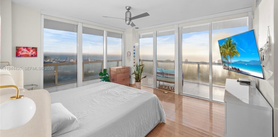 Condo à Miami Beach, Floride, 2 chambres  № 2001335