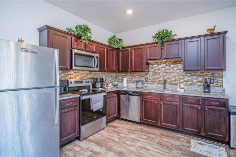 Townhouse in Davenport, Florida 3 bedrooms, 130.43 sq.m. № 1219945 - photo 8