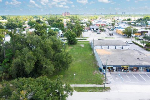 Купить коммерческую недвижимость в Форт Майерс, Флорида 1222.13м2, № 1810764 - фото 4