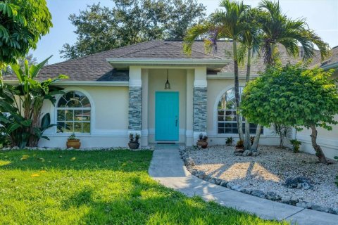 House in North Port, Florida 3 bedrooms, 174.93 sq.m. № 1851757 - photo 6