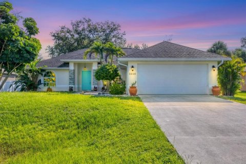 House in North Port, Florida 3 bedrooms, 174.93 sq.m. № 1851757 - photo 1