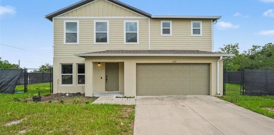 Casa en Spring Hill, Florida 4 dormitorios, 171.59 m2 № 2383679
