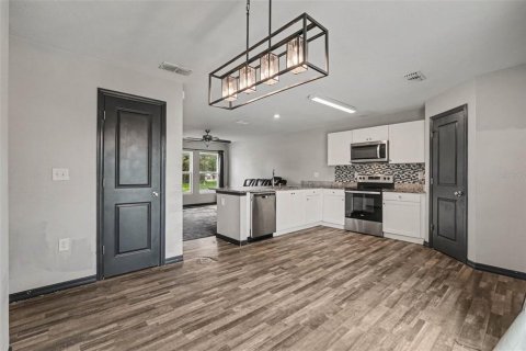 Casa en venta en Spring Hill, Florida, 4 dormitorios, 171.59 m2 № 2383679 - foto 7