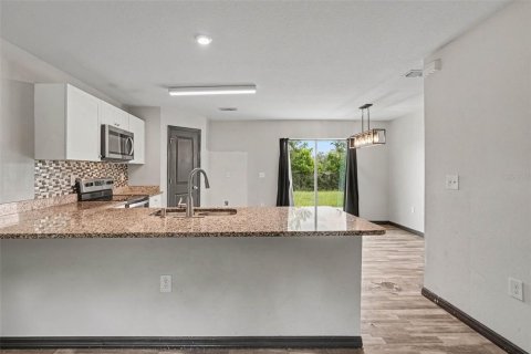 Casa en venta en Spring Hill, Florida, 4 dormitorios, 171.59 m2 № 2383679 - foto 9