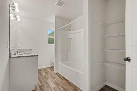 Casa en venta en Spring Hill, Florida, 4 dormitorios, 171.59 m2 № 2383679 - foto 21