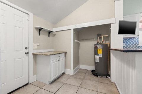 Villa ou maison à louer à Tampa, Floride: 2 chambres, 120.4 m2 № 1846714 - photo 17