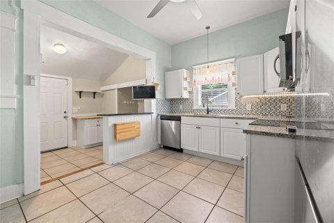 Villa ou maison à louer à Tampa, Floride: 2 chambres, 120.4 m2 № 1846714 - photo 13