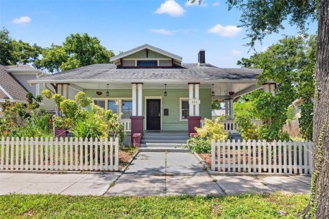 Villa ou maison à louer à Tampa, Floride: 2 chambres, 120.4 m2 № 1846714 - photo 1