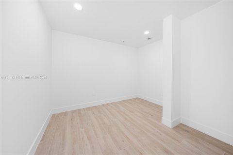 Condominio en venta en Miami, Florida, 2 dormitorios, 94.76 m2 № 1969781 - foto 13