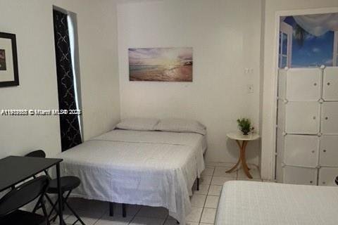 Casa en venta en Miami, Florida, 5 dormitorios, 159.42 m2 № 1968683 - foto 26