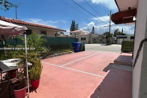 Casa en venta en Miami, Florida, 5 dormitorios, 159.42 m2 № 1968683 - foto 6