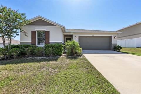 House in Mascotte, Florida 3 bedrooms, 142.79 sq.m. № 1853422 - photo 1