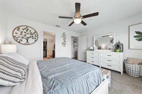 House in Mascotte, Florida 3 bedrooms, 142.79 sq.m. № 1853422 - photo 8