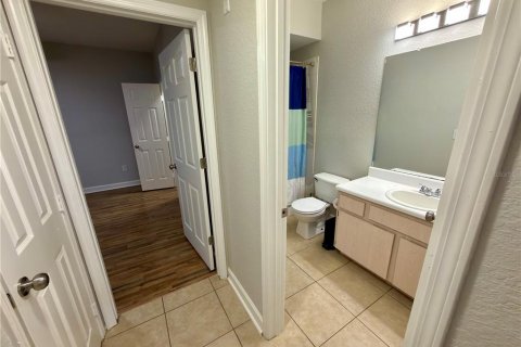 Condominio en venta en Temple Terrace, Florida, 1 dormitorio, 77.48 m2 № 2101609 - foto 6