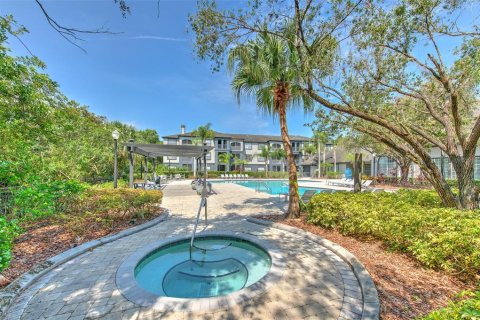 Condominio en venta en Temple Terrace, Florida, 1 dormitorio, 77.48 m2 № 2101609 - foto 18