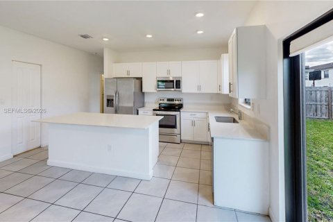 House in Homestead, Florida 5 bedrooms, 224.64 sq.m. № 2069597 - photo 17