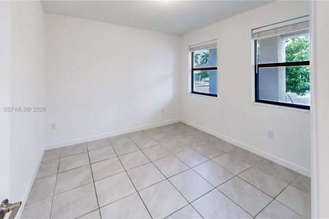 House in Homestead, Florida 5 bedrooms, 224.64 sq.m. № 2069597 - photo 27