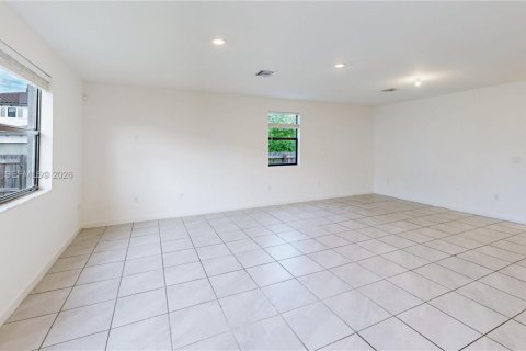 House in Homestead, Florida 5 bedrooms, 224.64 sq.m. № 2069597 - photo 13