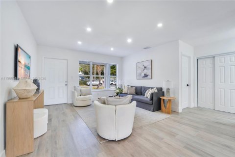 Casa en venta en Dania Beach, Florida, 4 dormitorios, 143.16 m2 № 2030440 - foto 4