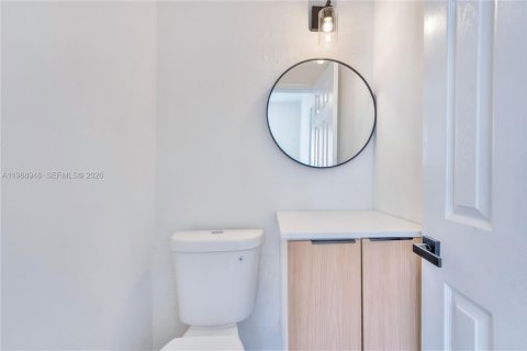 Casa en venta en Dania Beach, Florida, 4 dormitorios, 143.16 m2 № 2030440 - foto 18