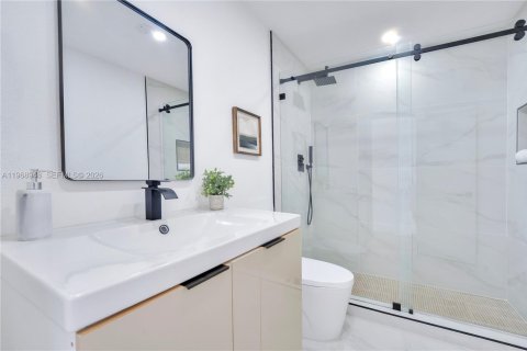 Casa en venta en Dania Beach, Florida, 4 dormitorios, 143.16 m2 № 2030440 - foto 17