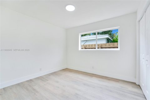 Casa en venta en Dania Beach, Florida, 4 dormitorios, 143.16 m2 № 2030440 - foto 15