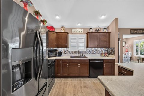 Купить виллу или дом в Те-Виллиджис, Флорида 8 комнат, 164.99м2, № 2427190 - фото 17