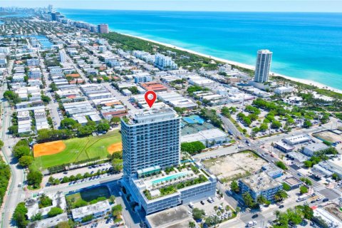 Condominio en venta en Miami Beach, Florida, 2 dormitorios, 74.51 m2 № 2055878 - foto 29