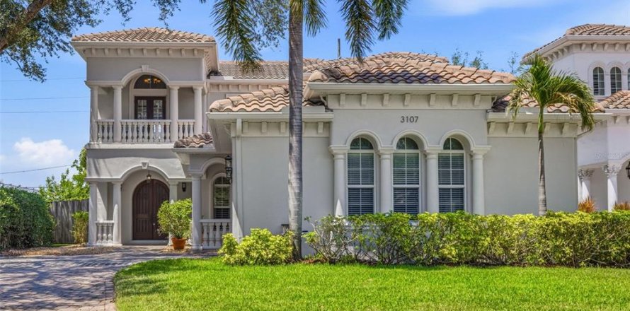 Villa ou maison à Tampa, Floride 4 chambres, 413.32 m2 № 2151833