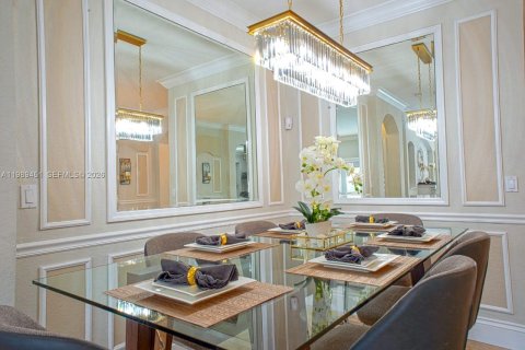 Villa ou maison à louer à Cutler Bay, Floride: 4 chambres, 178.28 m2 № 2051519 - photo 9