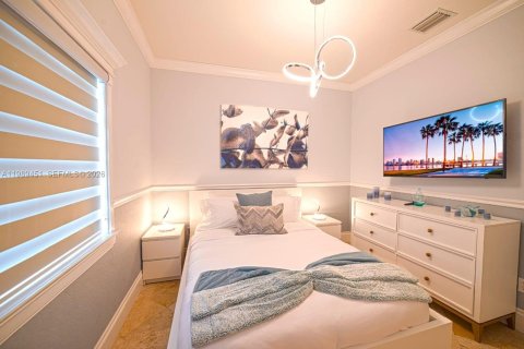 Villa ou maison à louer à Cutler Bay, Floride: 4 chambres, 178.28 m2 № 2051519 - photo 13