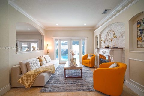 Villa ou maison à louer à Cutler Bay, Floride: 4 chambres, 178.28 m2 № 2051519 - photo 6