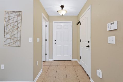 Touwnhouse à vendre à Tampa, Floride: 3 chambres, 142.05 m2 № 2376810 - photo 5