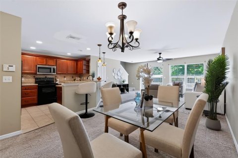 Touwnhouse à vendre à Tampa, Floride: 3 chambres, 142.05 m2 № 2376810 - photo 9