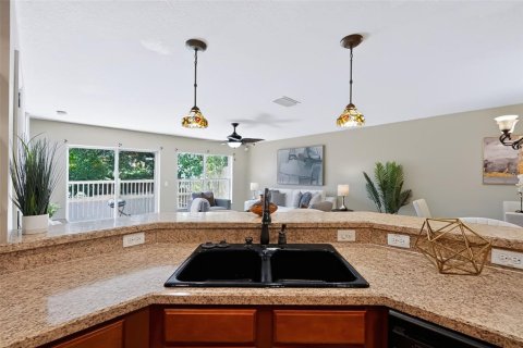 Touwnhouse à vendre à Tampa, Floride: 3 chambres, 142.05 m2 № 2376810 - photo 14