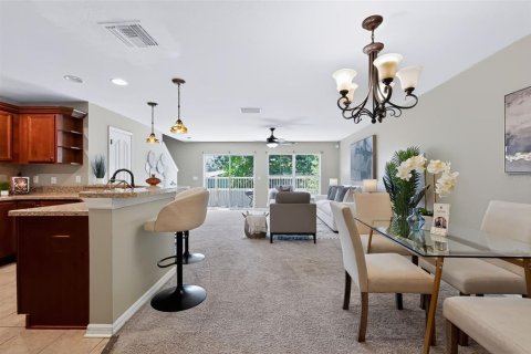 Touwnhouse à vendre à Tampa, Floride: 3 chambres, 142.05 m2 № 2376810 - photo 8
