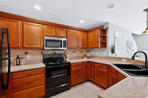 Touwnhouse à vendre à Tampa, Floride: 3 chambres, 142.05 m2 № 2376810 - photo 11