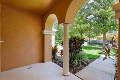 Touwnhouse à vendre à Tampa, Floride: 3 chambres, 142.05 m2 № 2376810 - photo 2