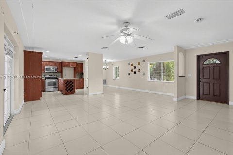 Villa ou maison à vendre à Homestead, Floride: 3 chambres, 141.12 m2 № 2400629 - photo 4
