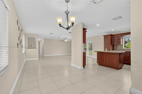Villa ou maison à vendre à Homestead, Floride: 3 chambres, 141.12 m2 № 2400629 - photo 5