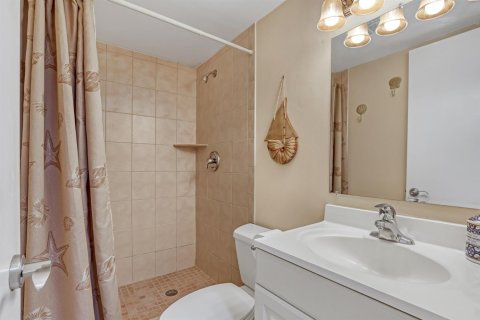 Copropriété à vendre à Riviera Beach, Floride: 2 chambres, 96.8 m2 № 2412337 - photo 15