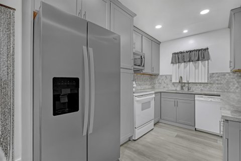 Copropriété à vendre à Riviera Beach, Floride: 2 chambres, 96.8 m2 № 2412337 - photo 6