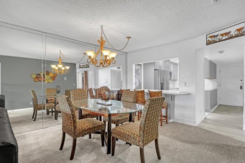 Copropriété à vendre à Riviera Beach, Floride: 2 chambres, 96.8 m2 № 2412337 - photo 2