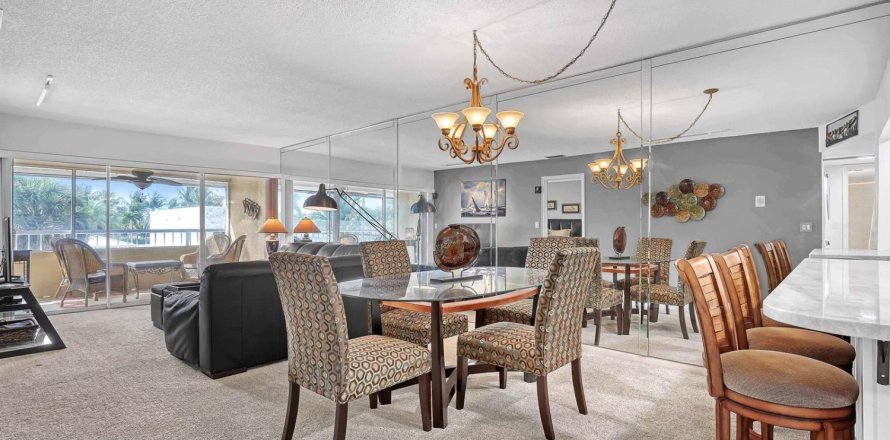 Condo à Riviera Beach, Floride, 2 chambres  № 2412337