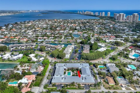 Copropriété à vendre à Riviera Beach, Floride: 2 chambres, 96.8 m2 № 2412337 - photo 27
