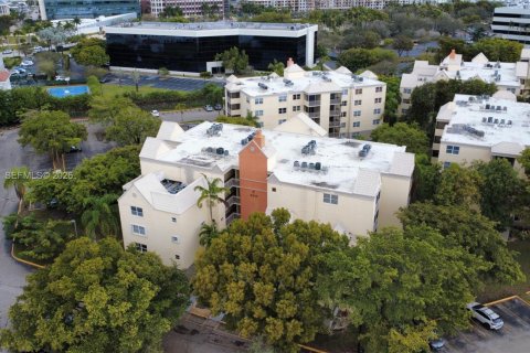 Condominio en venta en Doral, Florida, 1 dormitorio, 75.25 m2 № 2002919 - foto 13